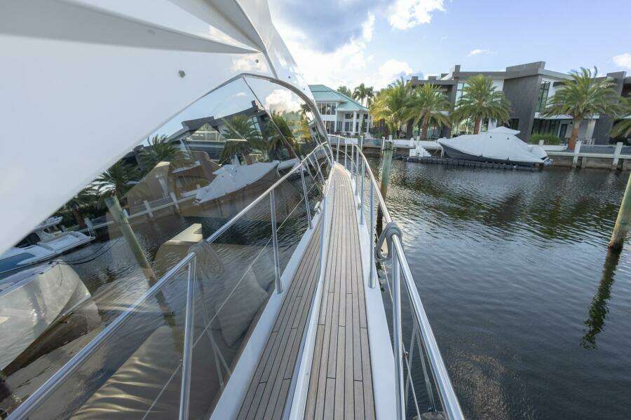 Asymmetry 59ft Azimut Yacht For Sale Asymmetry 59ft Azimut Yacht For Sale