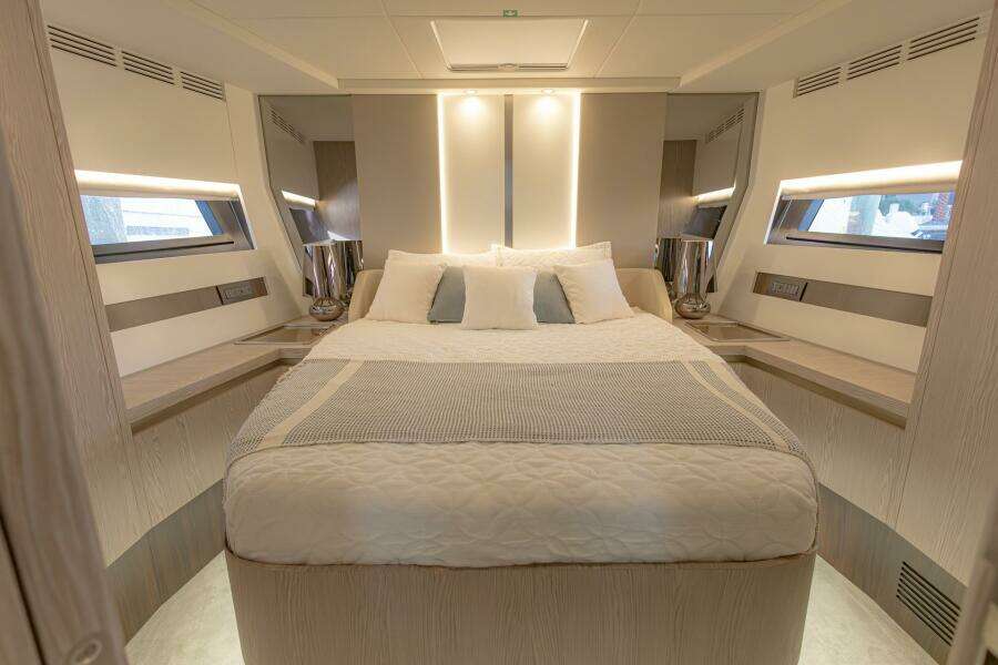 Asymmetry 59ft Azimut Yacht For Sale Asymmetry 59ft Azimut Yacht For Sale