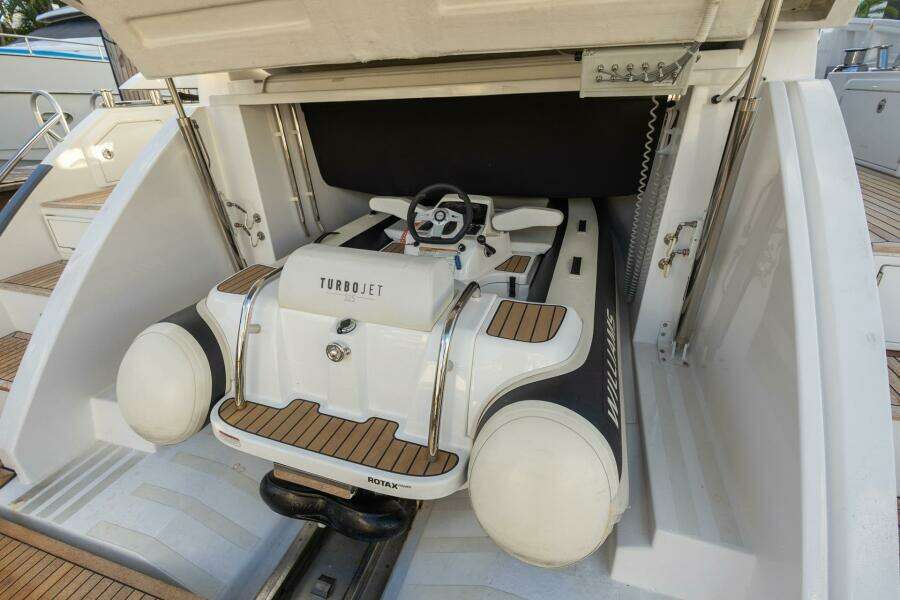 Asymmetry 59ft Azimut Yacht For Sale Asymmetry 59ft Azimut Yacht For Sale