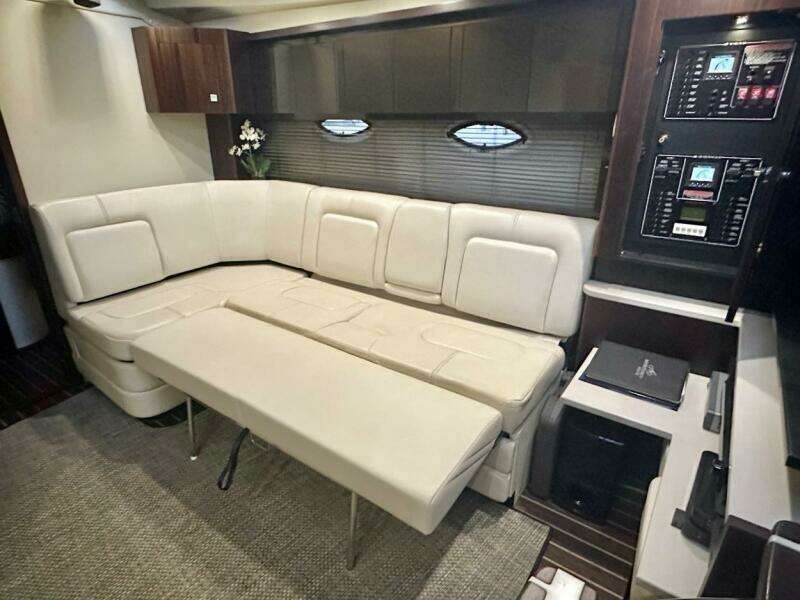 40ft Monterey Yacht For Sale