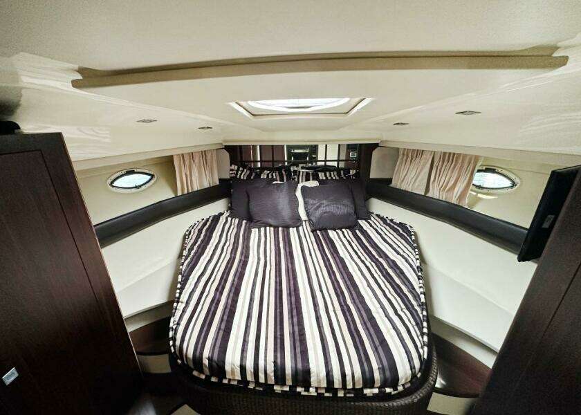 40ft Monterey Yacht For Sale