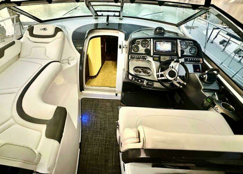 40ft Monterey Yacht For Sale