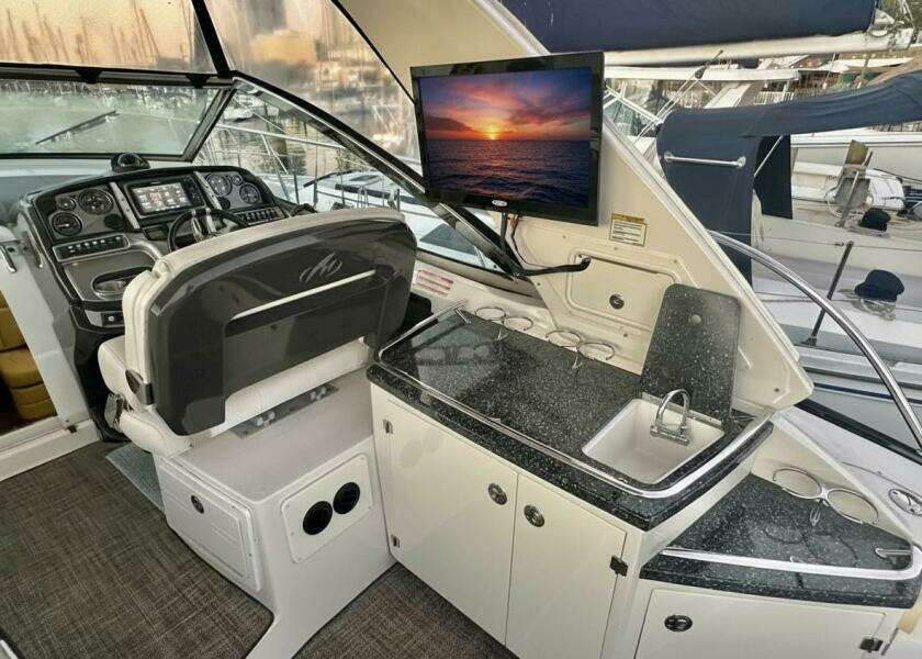 40ft Monterey Yacht For Sale