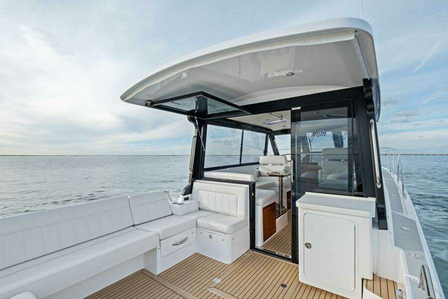 MJM 42 2025- Cockpit