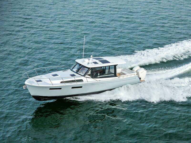 MJM 42 2025 - Profile