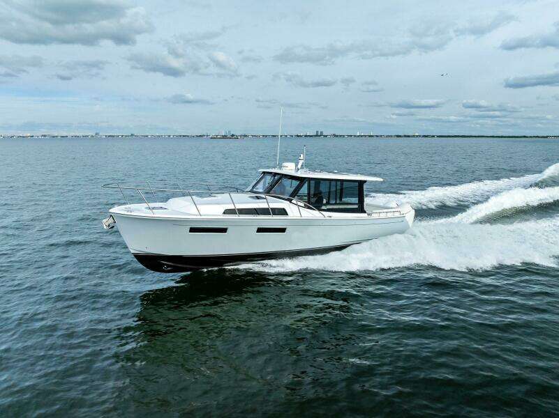 MJM 42 2025 - Profile