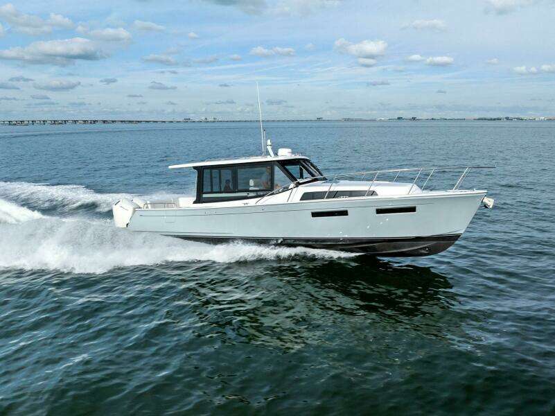 MJM 42 2025 - Profile