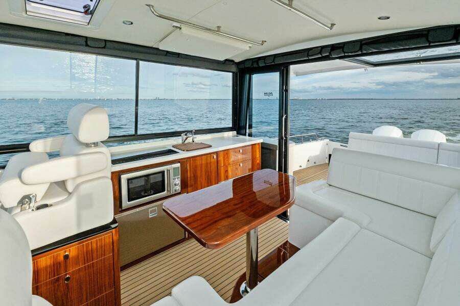 MJM 42 2025 - Galley