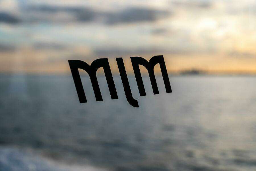 MJM 42 2025 - Profile