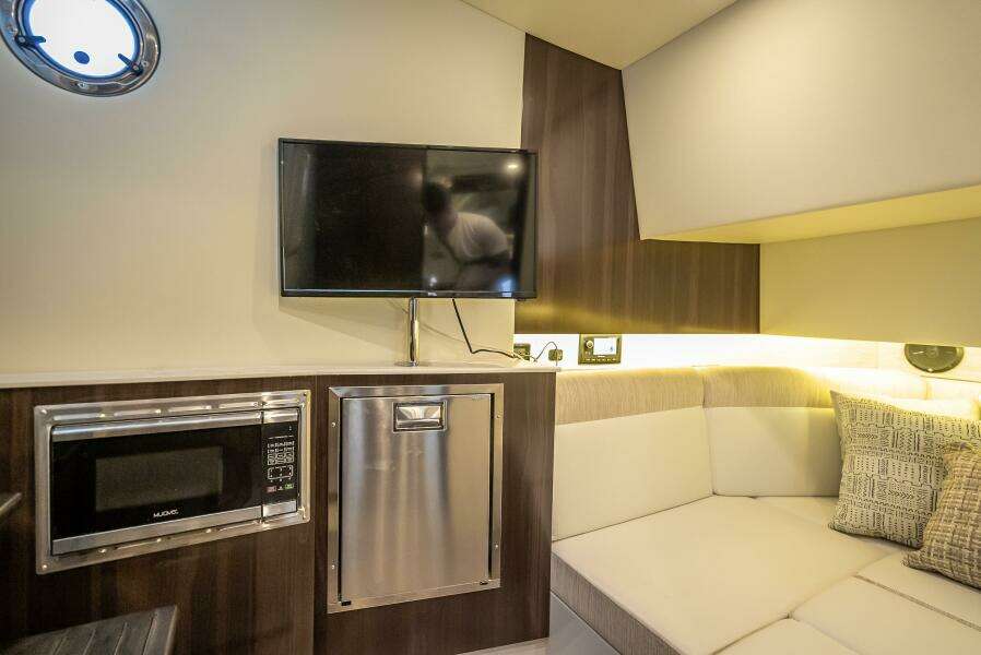 Walking on Water 38ft Cruisers Yachts Yacht For Sale Walking on Water 38ft Cruisers Yachts Yacht For Sale