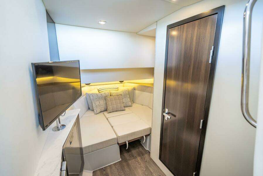 Walking on Water 38ft Cruisers Yachts Yacht For Sale Walking on Water 38ft Cruisers Yachts Yacht For Sale