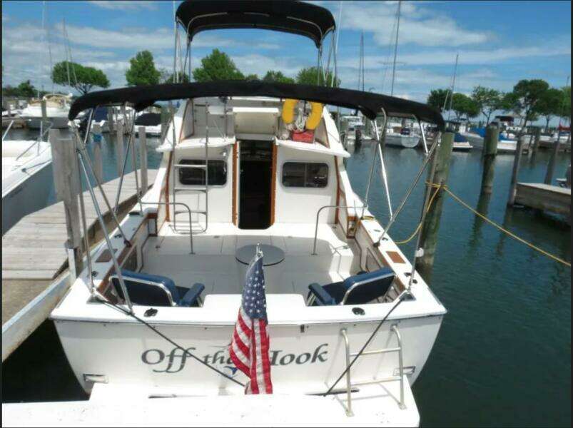 Off the Hook 28ft Bertram Yacht For Sale Off the Hook 28ft Bertram Yacht For Sale