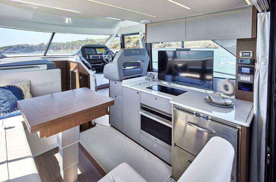 42ft Beneteau Yacht For Sale