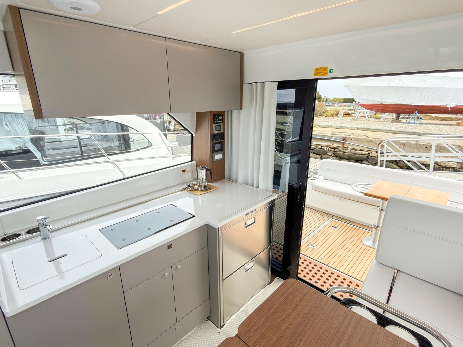 2026 Beneteau Antares 12 Coupe