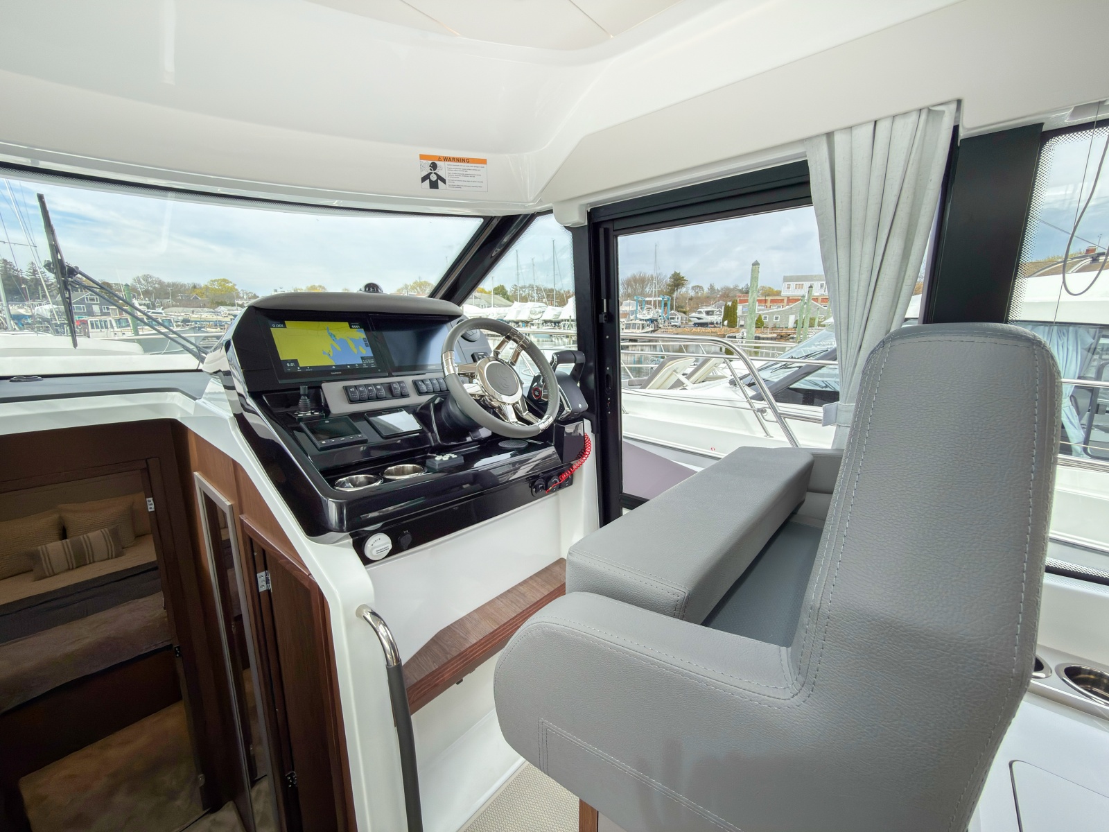 2026 Beneteau Antares 12 Coupe