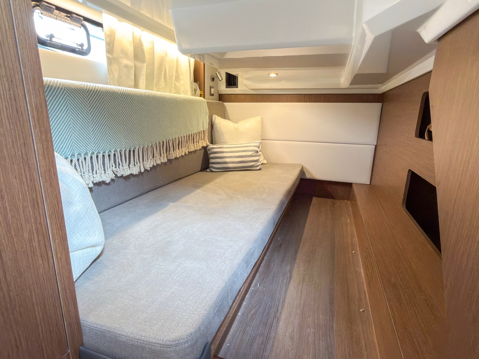 2026 Beneteau Antares 12 Coupe
