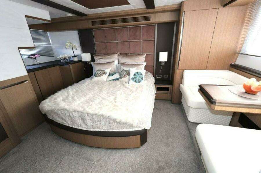 68ft Galeon Yacht For Sale