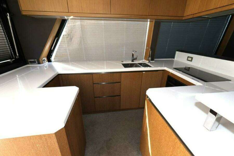 68ft Galeon Yacht For Sale