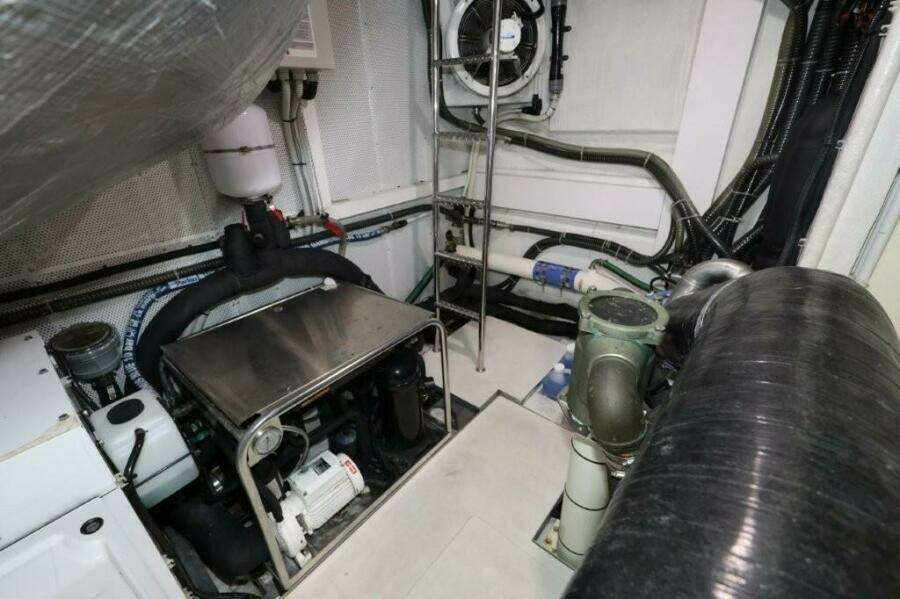 68ft Galeon Yacht For Sale
