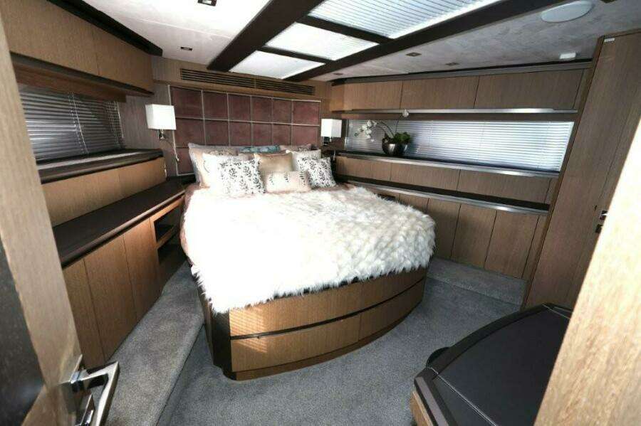 68ft Galeon Yacht For Sale