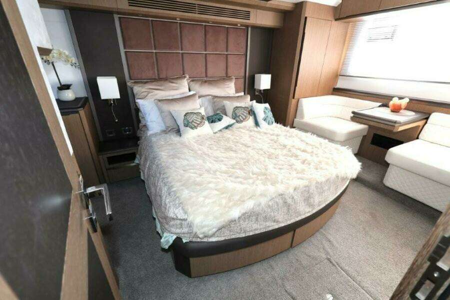 68ft Galeon Yacht For Sale