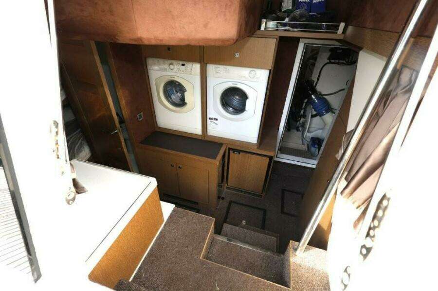 68ft Galeon Yacht For Sale