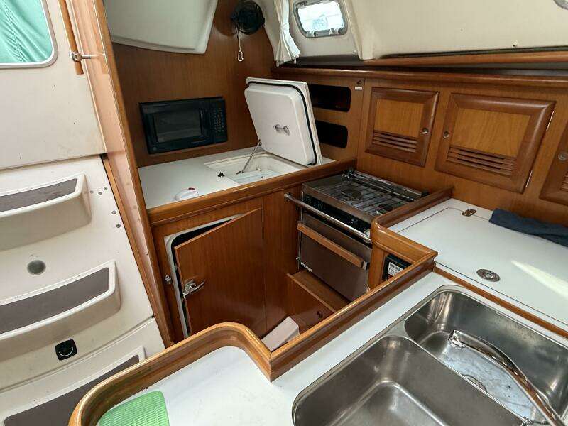 36ft Beneteau Yacht For Sale 36ft Beneteau Yacht For Sale