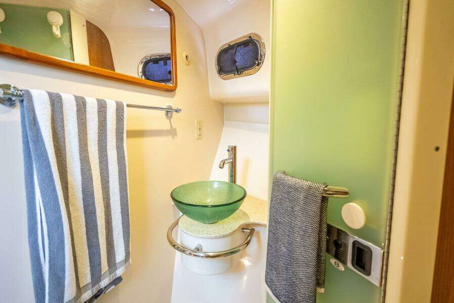 36ft Pursuit Yacht For Sale 36ft Pursuit Yacht For Sale