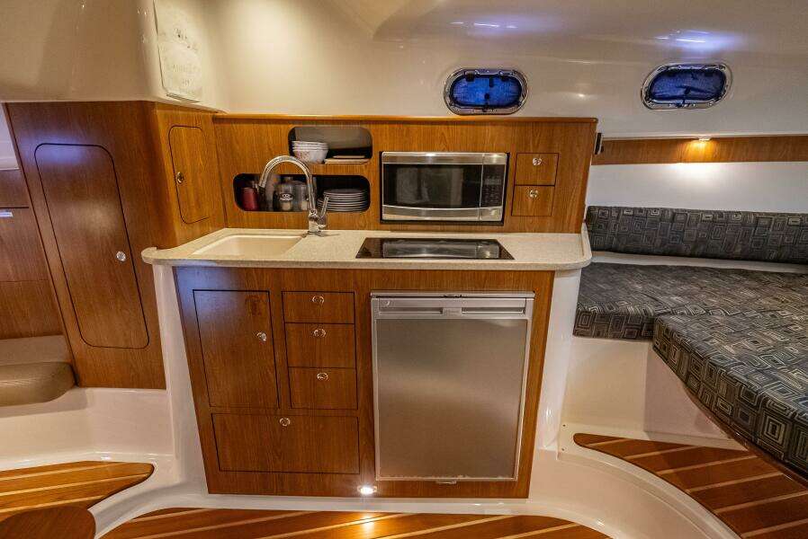 36ft Pursuit Yacht For Sale 36ft Pursuit Yacht For Sale