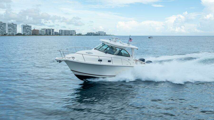 36ft Pursuit Yacht For Sale 36ft Pursuit Yacht For Sale