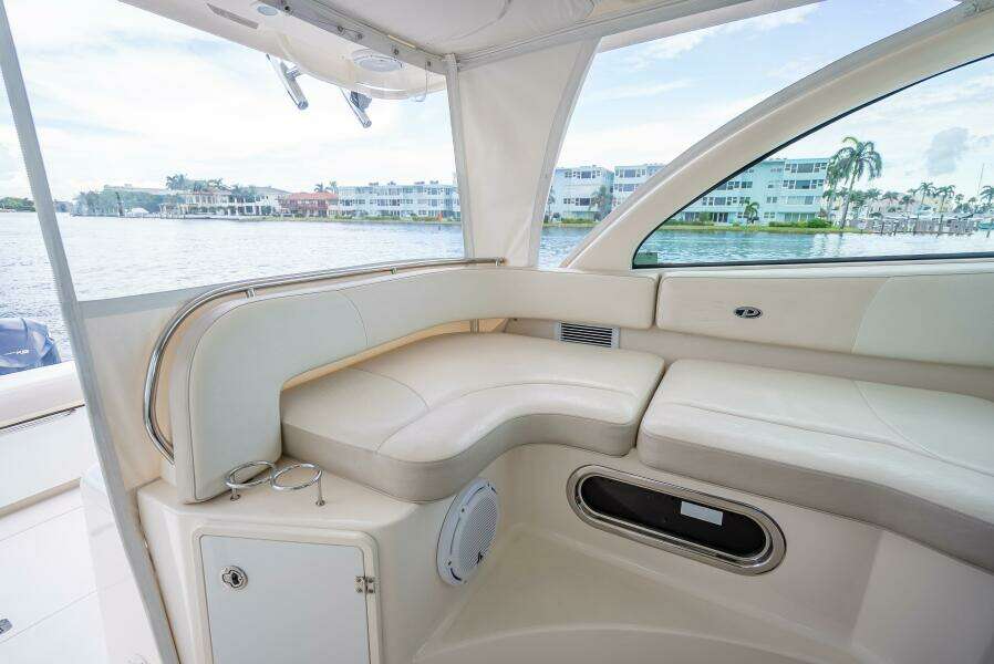 36ft Pursuit Yacht For Sale 36ft Pursuit Yacht For Sale
