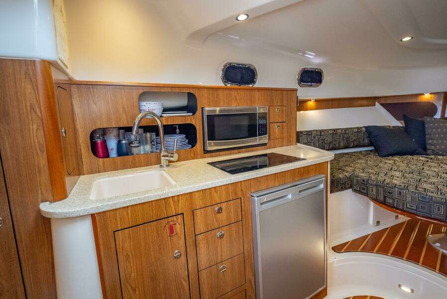 36ft Pursuit Yacht For Sale 36ft Pursuit Yacht For Sale