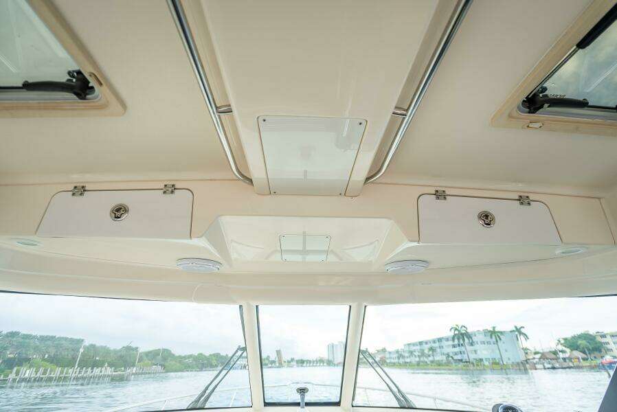 36ft Pursuit Yacht For Sale 36ft Pursuit Yacht For Sale
