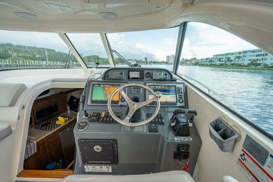 36ft Pursuit Yacht For Sale 36ft Pursuit Yacht For Sale