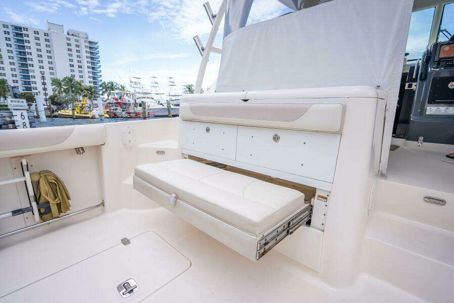 36ft Pursuit Yacht For Sale 36ft Pursuit Yacht For Sale