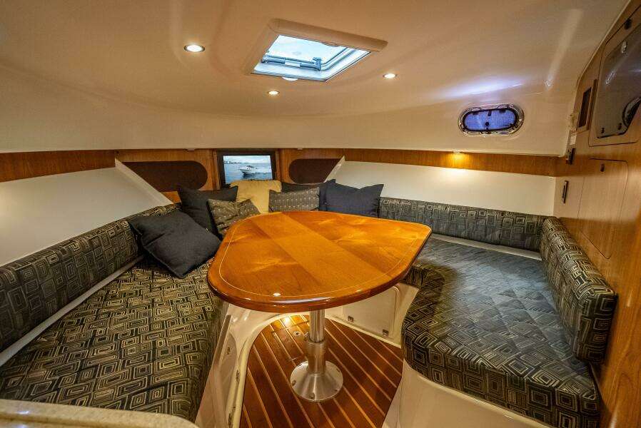 36ft Pursuit Yacht For Sale 36ft Pursuit Yacht For Sale