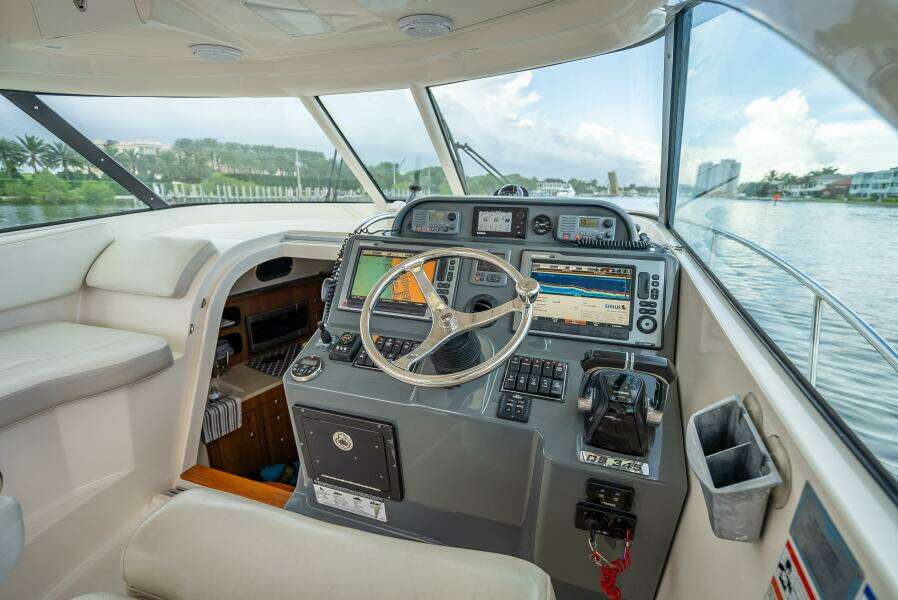 36ft Pursuit Yacht For Sale 36ft Pursuit Yacht For Sale