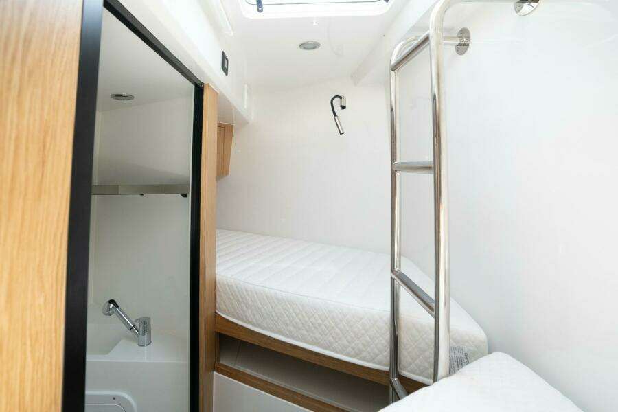 60ft De Antonio Yacht For Sale 60ft De Antonio Yacht For Sale