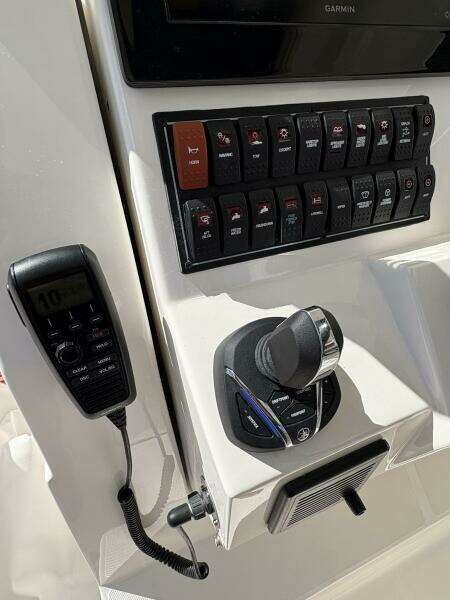 2023 Pursuit S 288 - Helm/Electronics