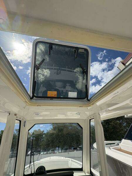 2023 Pursuit S 288 - Helm Electronics 