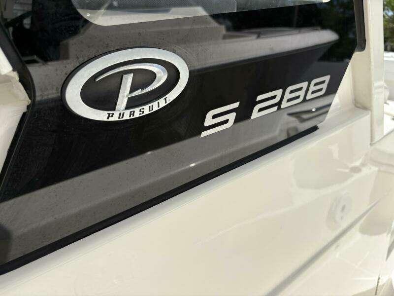 2023 Pursuit S 288 