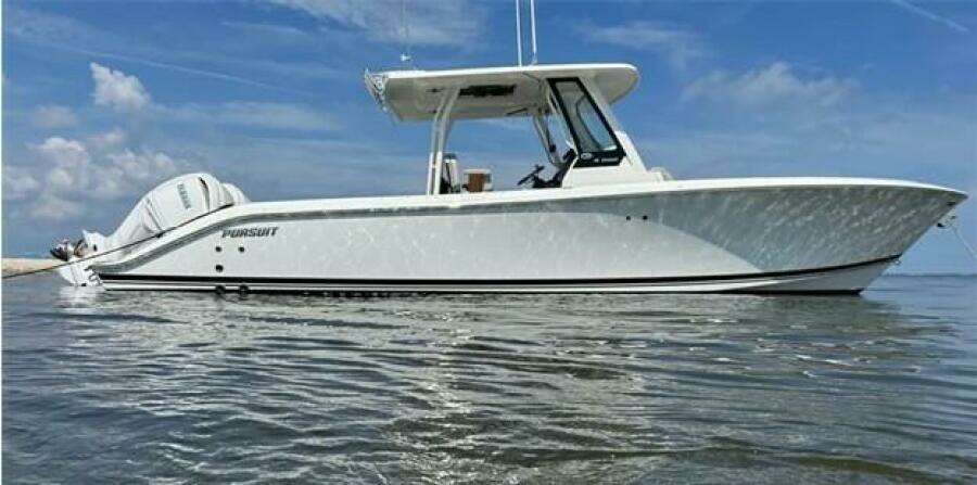 Hot Pursuit  28ft Pursuit Yacht For Sale