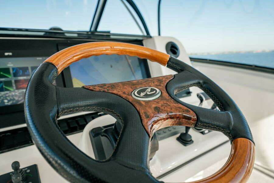 LOVE  amp  LUCK II 58ft Sea Ray Yacht For Sale LOVE  amp  LUCK II 58ft Sea Ray Yacht For Sale