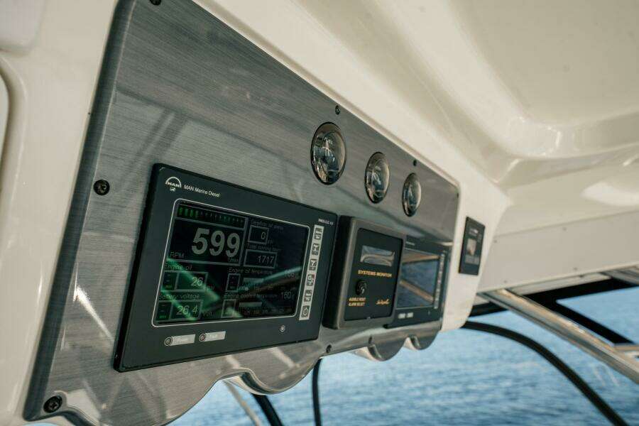 LOVE  amp  LUCK II 58ft Sea Ray Yacht For Sale LOVE  amp  LUCK II 58ft Sea Ray Yacht For Sale