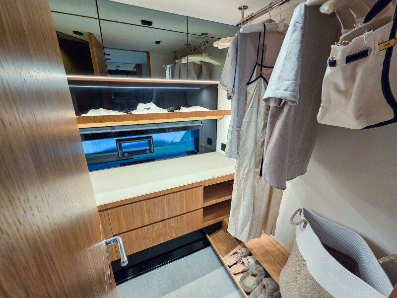 60ft De Antonio Yacht For Sale