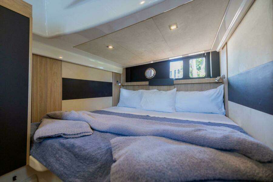 She s Royal 39ft Cranchi Yacht For Sale She s Royal 39ft Cranchi Yacht For Sale