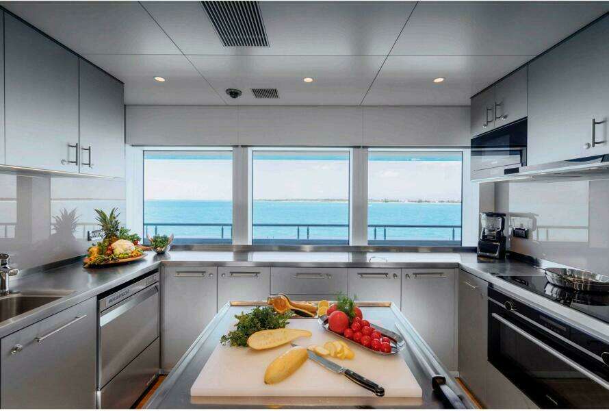 118ft Silver Yachts Yacht For Sale