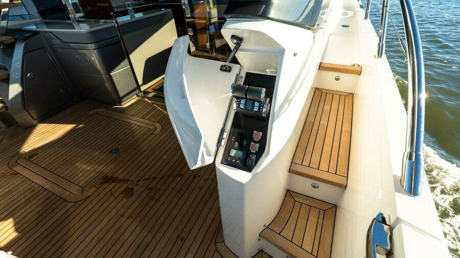 MOLLY 60ft Princess Yacht For Sale MOLLY 60ft Princess Yacht For Sale