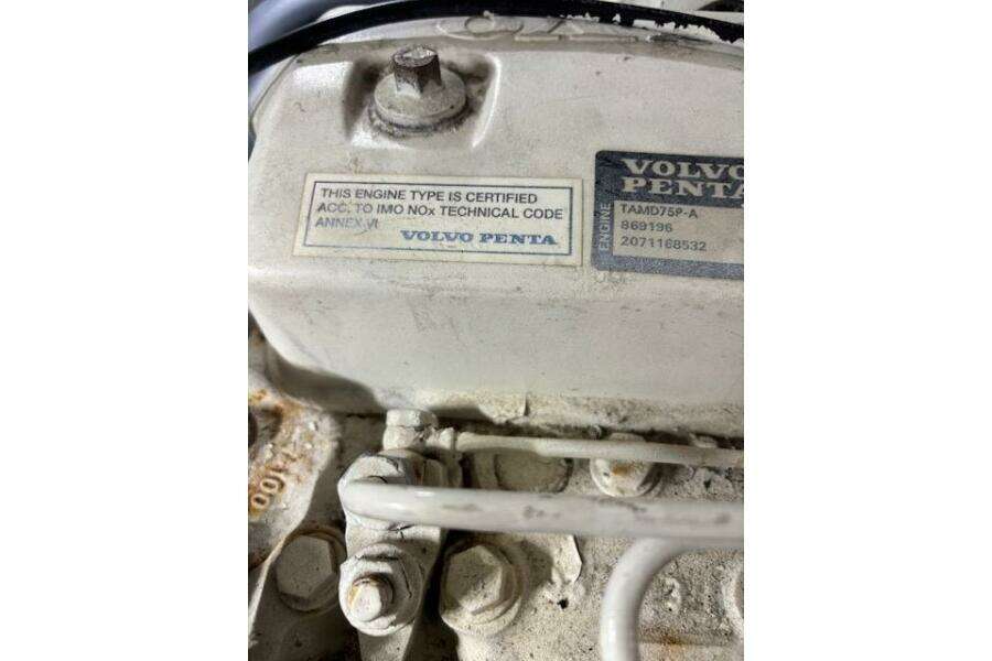 Close-up of Volvo Penta engine label on 2004 Carver 466 Motor Yacht. Close-up of Volvo Penta engine label on 2004 Carver 466 Motor Yacht.