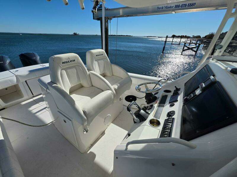 34ft Regulator Yacht For Sale